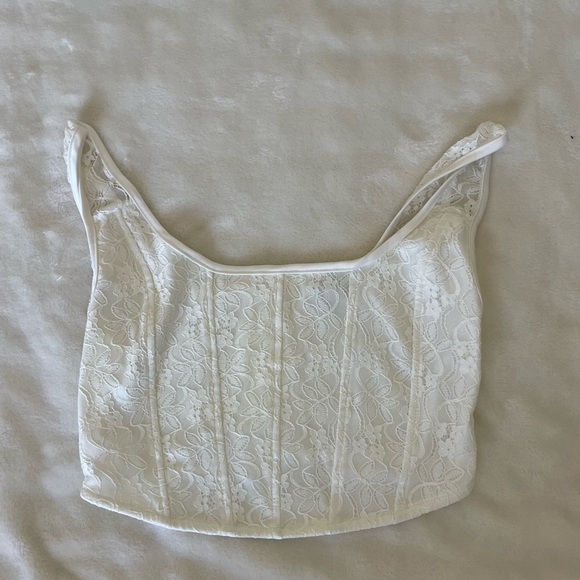 Beverly and Beck Chic White Lace Tank Crop Top - Picture 3 of 7